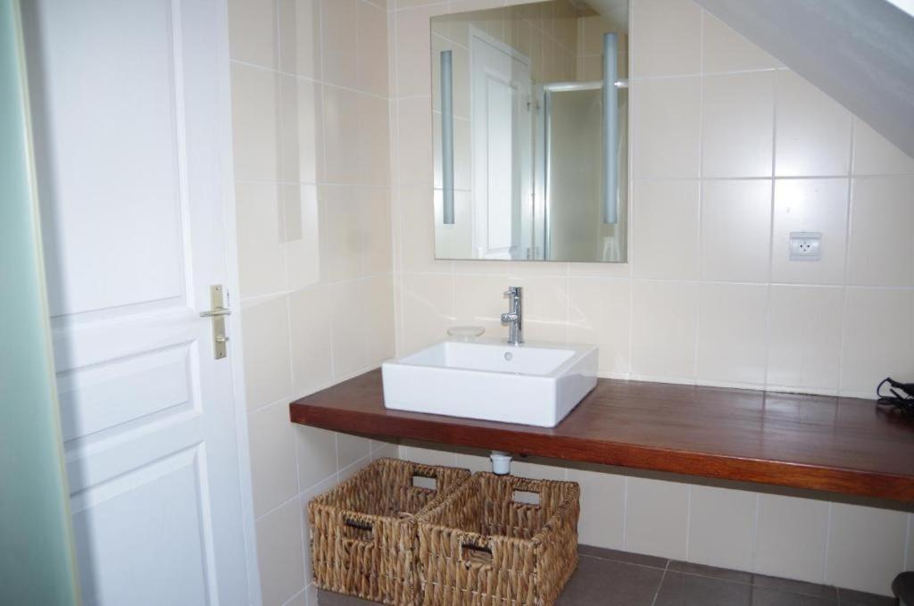 Gites Du Manoir De Goandour Crozon Bilik gambar